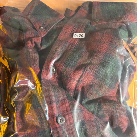 L.L. Bean Green Red Plaid Check Long Sleeve Pocket Button Down Shirt Size XL - Picture 8 of 8